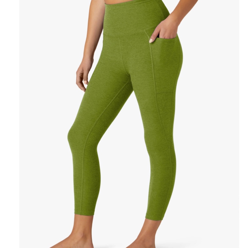 Beyond Yoga spacedye Out Of Pocket High Waisted Capri Legging